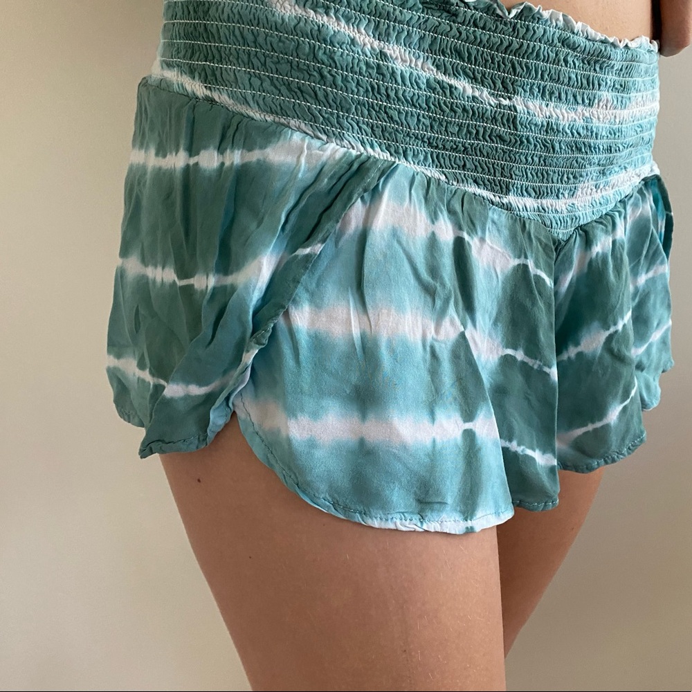 Pool party high waist shorts